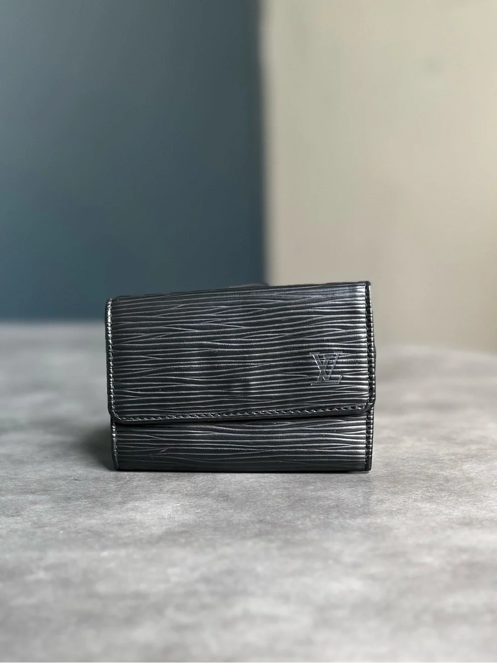 Louis Vuitton 6-Key Holder Black Textured Epi Leather Compact Wallet